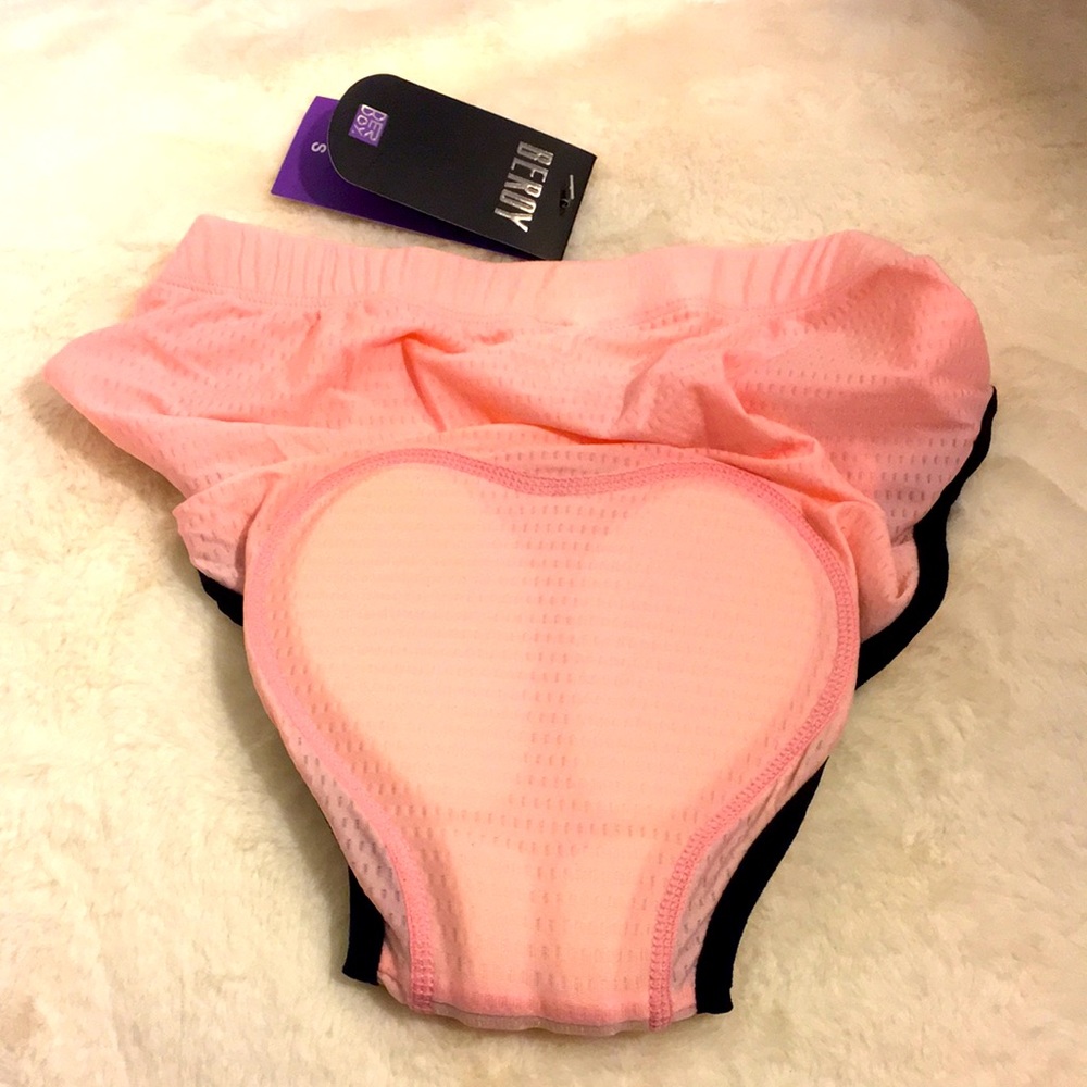 Beroy women cycling shorts with padding